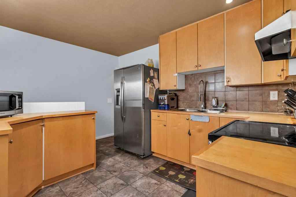 MLS® A2249785 - 4040 Marbank Drive NE in Marlborough Calgary, Residential