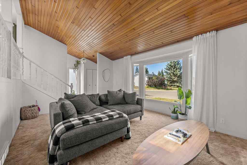 MLS® A2249792 - 6017 Ash Street  in NONE Olds, Residential