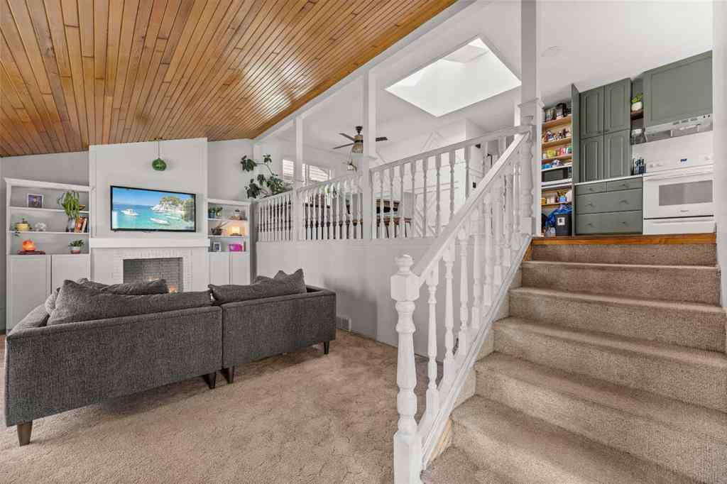 MLS® A2249792 - 6017 Ash Street  in NONE Olds, Residential