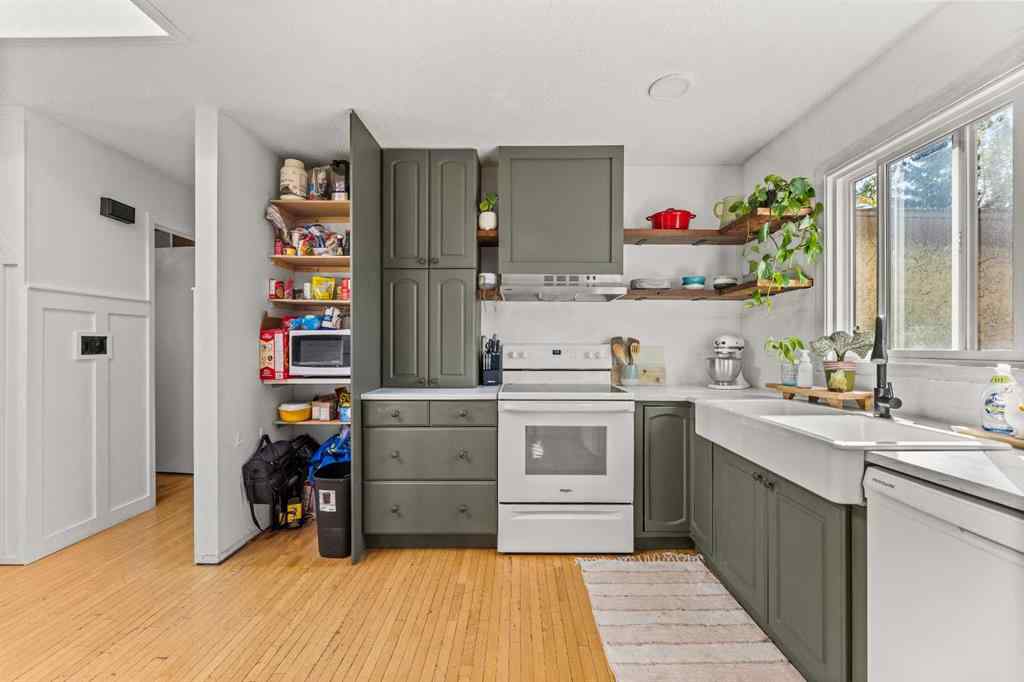 MLS® A2249792 - 6017 Ash Street  in NONE Olds, Residential