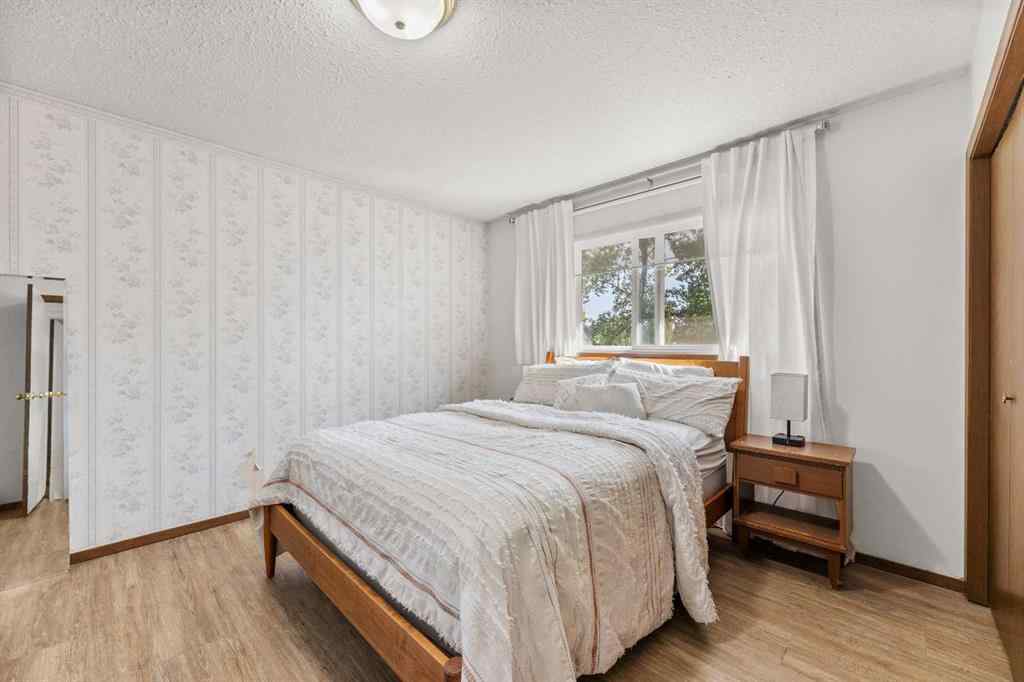 MLS® A2249792 - 6017 Ash Street  in NONE Olds, Residential