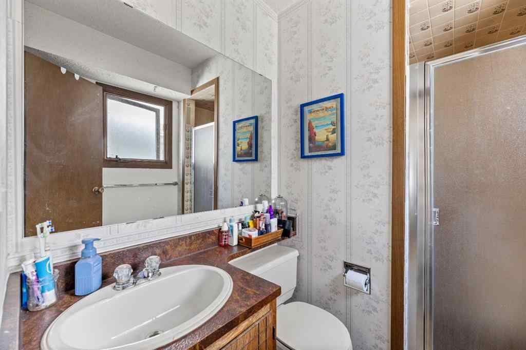 MLS® A2249792 - 6017 Ash Street  in NONE Olds, Residential