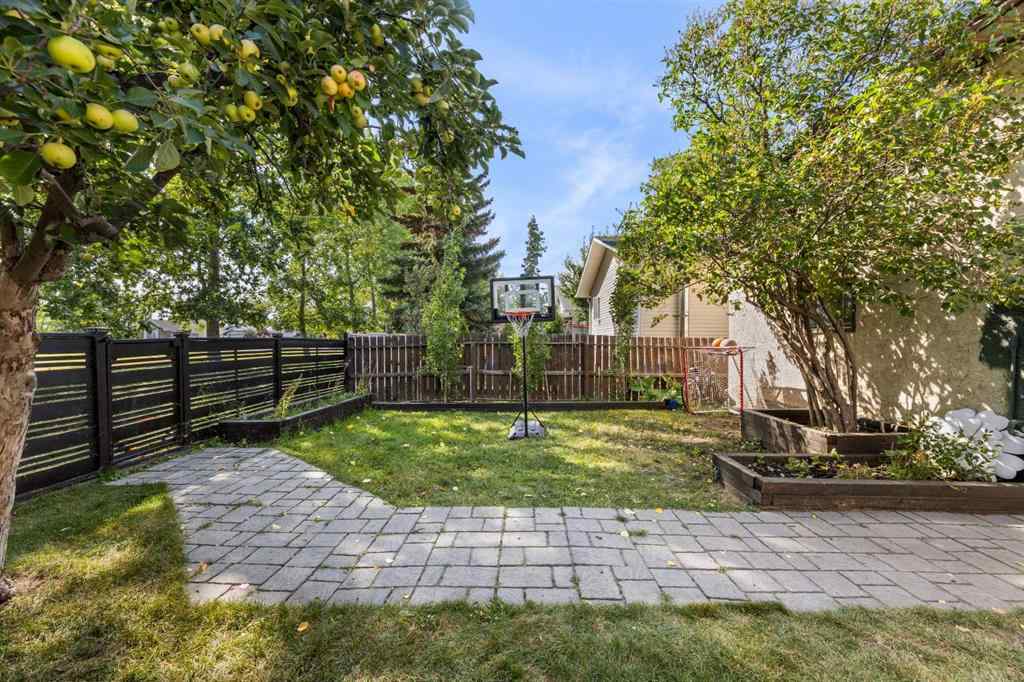 MLS® A2249792 - 6017 Ash Street  in NONE Olds, Residential