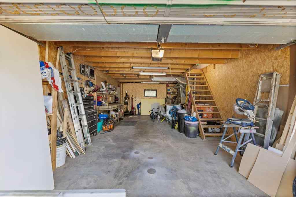 MLS® A2249792 - 6017 Ash Street  in NONE Olds, Residential