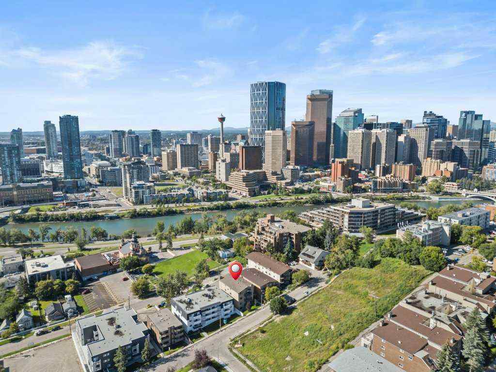 MLS® A2249794 - Unit #303 409 1 Avenue NE in Crescent Heights Calgary, Residential
