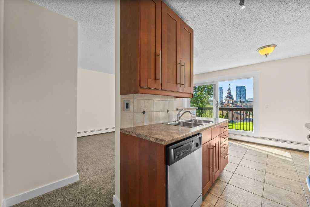 MLS® A2249794 - Unit #303 409 1 Avenue NE in Crescent Heights Calgary, Residential