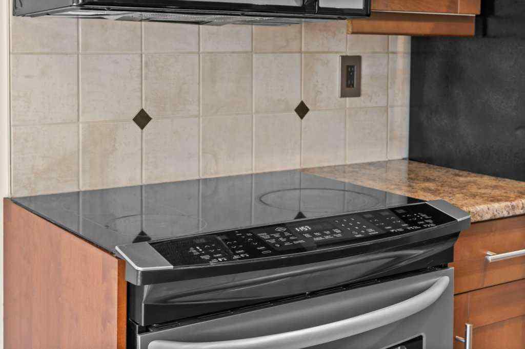 MLS® A2249794 - Unit #303 409 1 Avenue NE in Crescent Heights Calgary, Residential