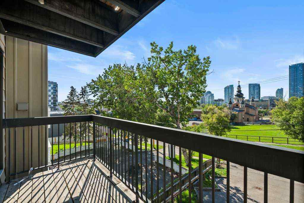 MLS® A2249794 - Unit #303 409 1 Avenue NE in Crescent Heights Calgary, Residential