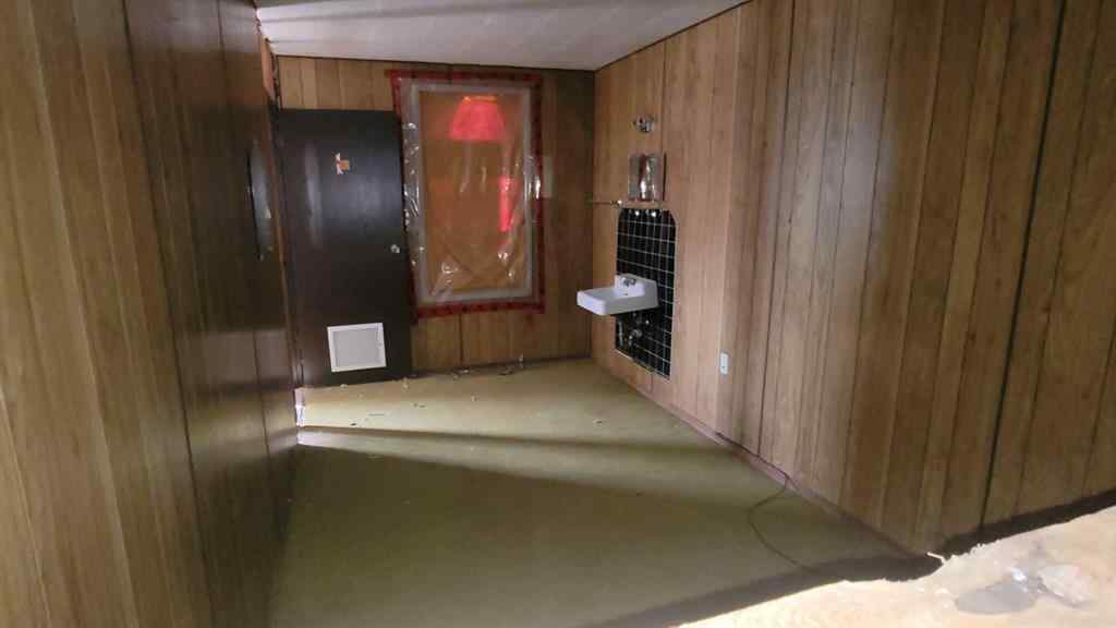 MLS® A2249801 - 4918 50 Avenue  in NONE Castor, Commercial