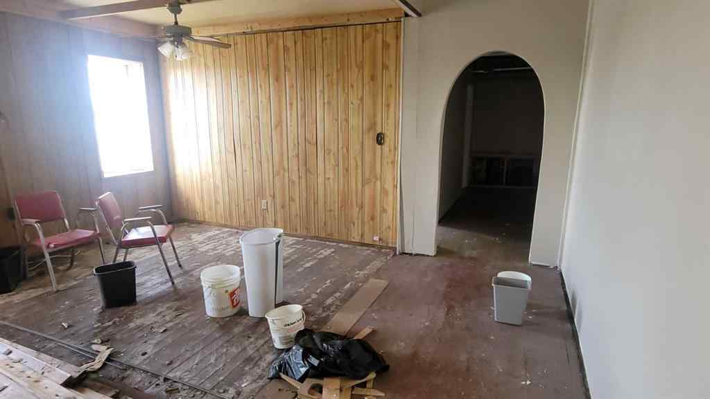 MLS® A2249801 - 4918 50 Avenue  in NONE Castor, Commercial