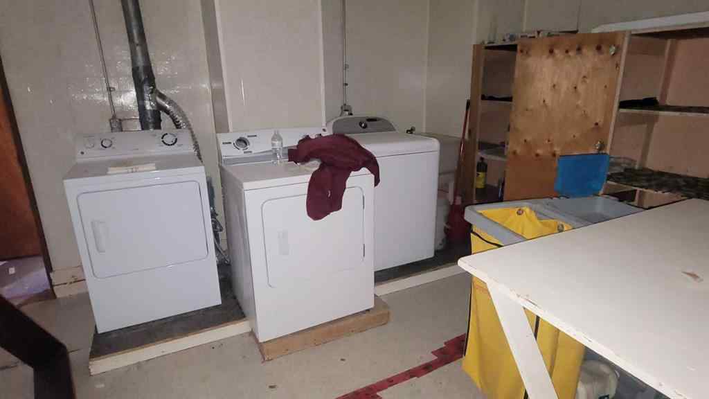 MLS® A2249801 - 4918 50 Avenue  in NONE Castor, Commercial