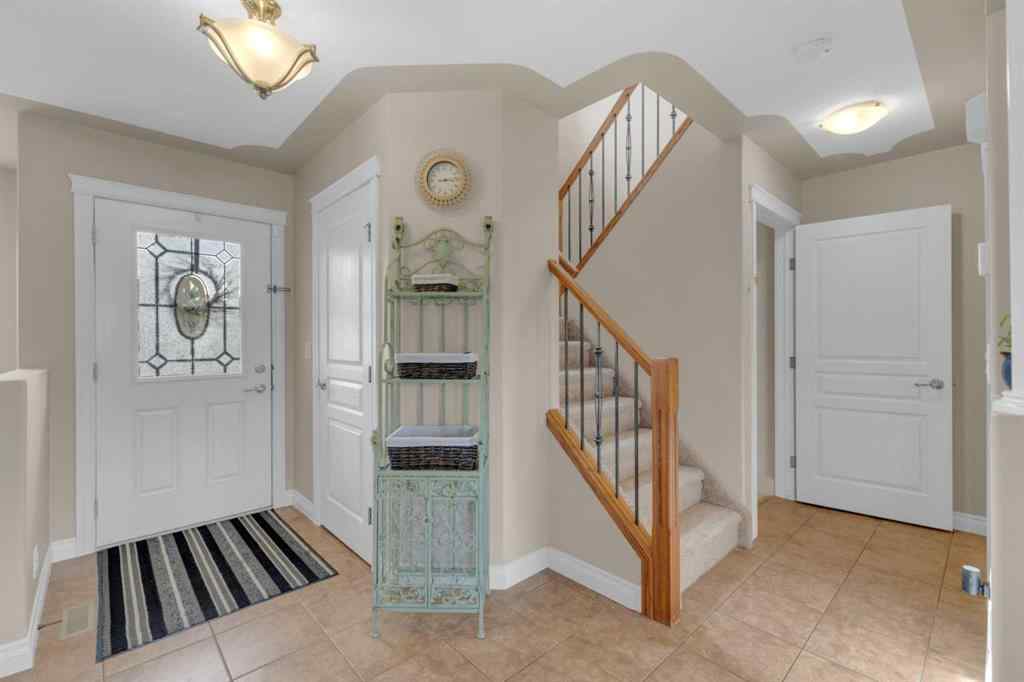 MLS® A2249804 - 37 Reynolds Road  in Ryders Ridge Sylvan Lake, Residential
