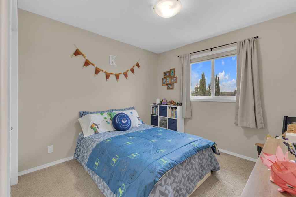 MLS® A2249804 - 37 Reynolds Road  in Ryders Ridge Sylvan Lake, Residential