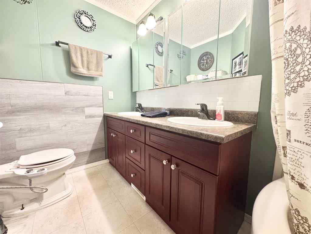 MLS® A2249818 - 28 Keystone Place  in NONE Whitecourt, Mobile