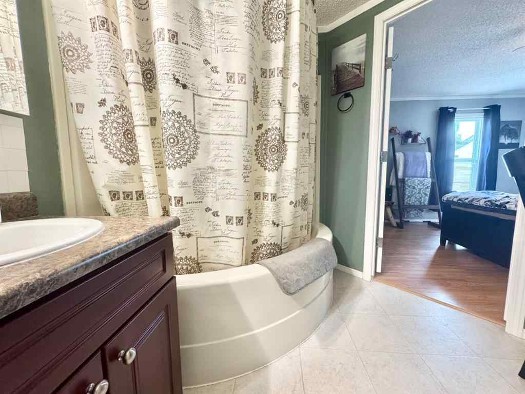 MLS® A2249818 - 28 Keystone Place  in NONE Whitecourt, Mobile