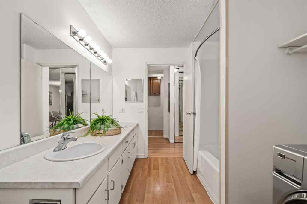 MLS® A2249827 - Unit #2465 70 Glamis Drive SW in Glamorgan Calgary, Residential