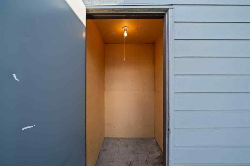 MLS® A2249827 - Unit #2465 70 Glamis Drive SW in Glamorgan Calgary, Residential