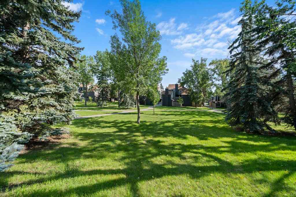 MLS® A2249827 - Unit #2465 70 Glamis Drive SW in Glamorgan Calgary, Residential