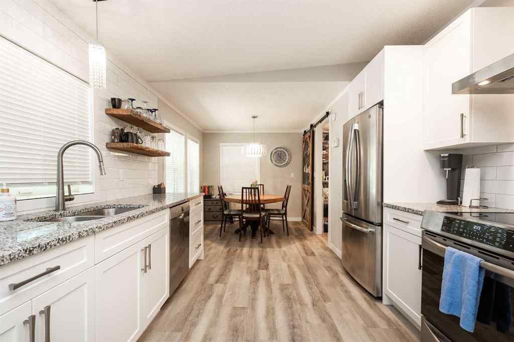 MLS® A2249831 - 2931 29 Avenue S in Parkbridge Estates Lethbridge, Mobile