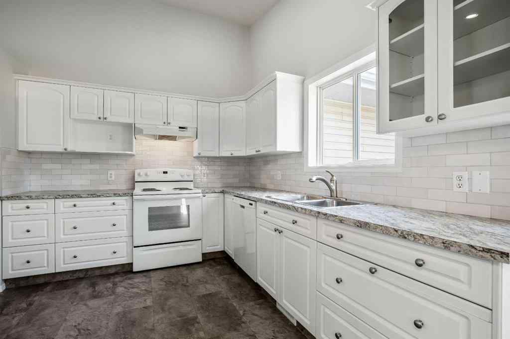 MLS® A2249833 - 1709 4 Avenue SE in Sunshine Meadow High River, Residential