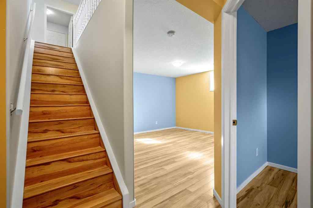 MLS® A2249833 - 1709 4 Avenue SE in Sunshine Meadow High River, Residential