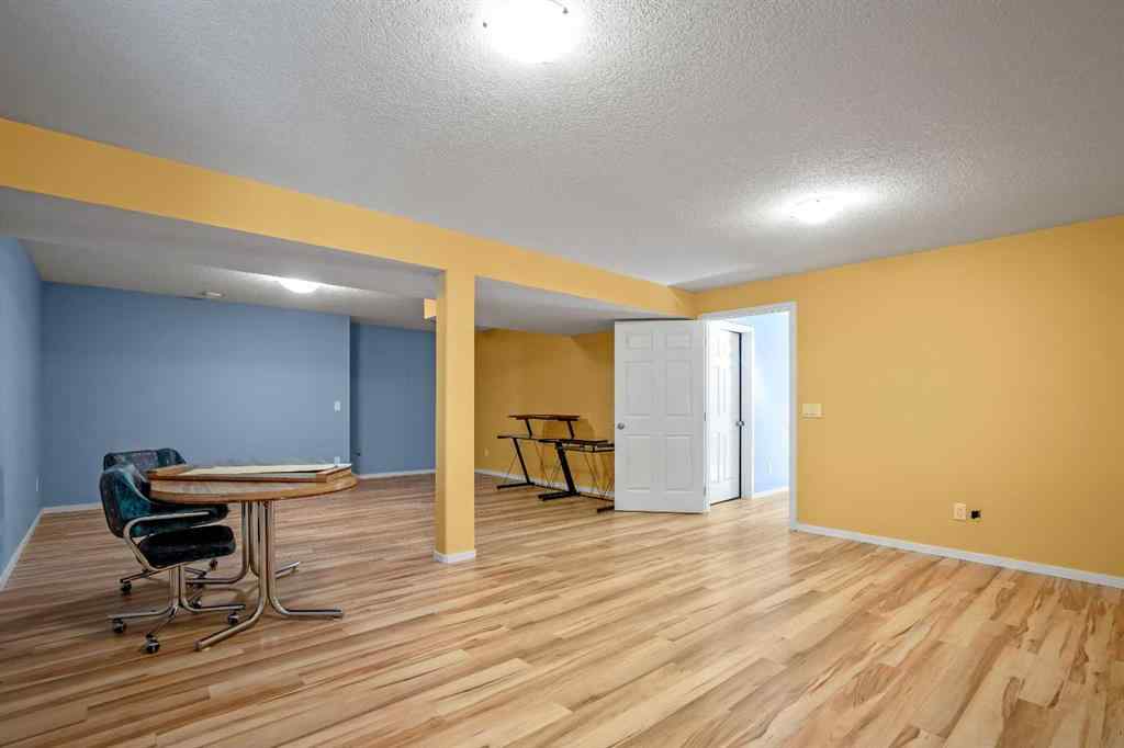 MLS® A2249833 - 1709 4 Avenue SE in Sunshine Meadow High River, Residential