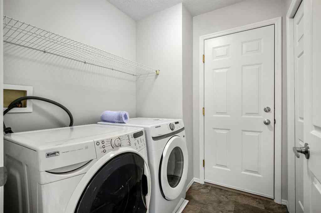 MLS® A2249833 - 1709 4 Avenue SE in Sunshine Meadow High River, Residential