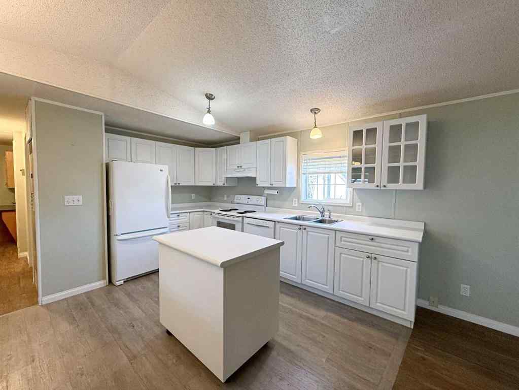 MLS® A2249835 - Unit #13 5800 46 Street  in NONE Olds, Mobile