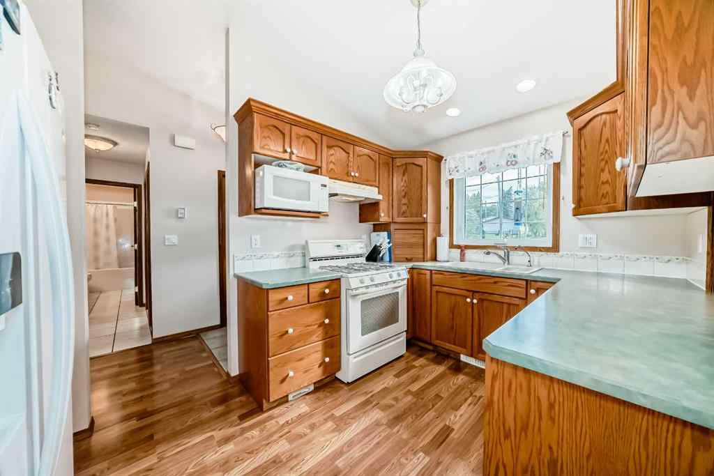 MLS® A2249836 - 4904 42 Street   in Riverside Ponoka, Residential