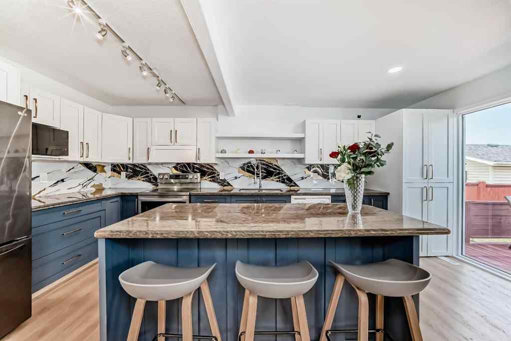 MLS® A2249850 - 262 Covewood Park NE in Coventry Hills Calgary, Residential