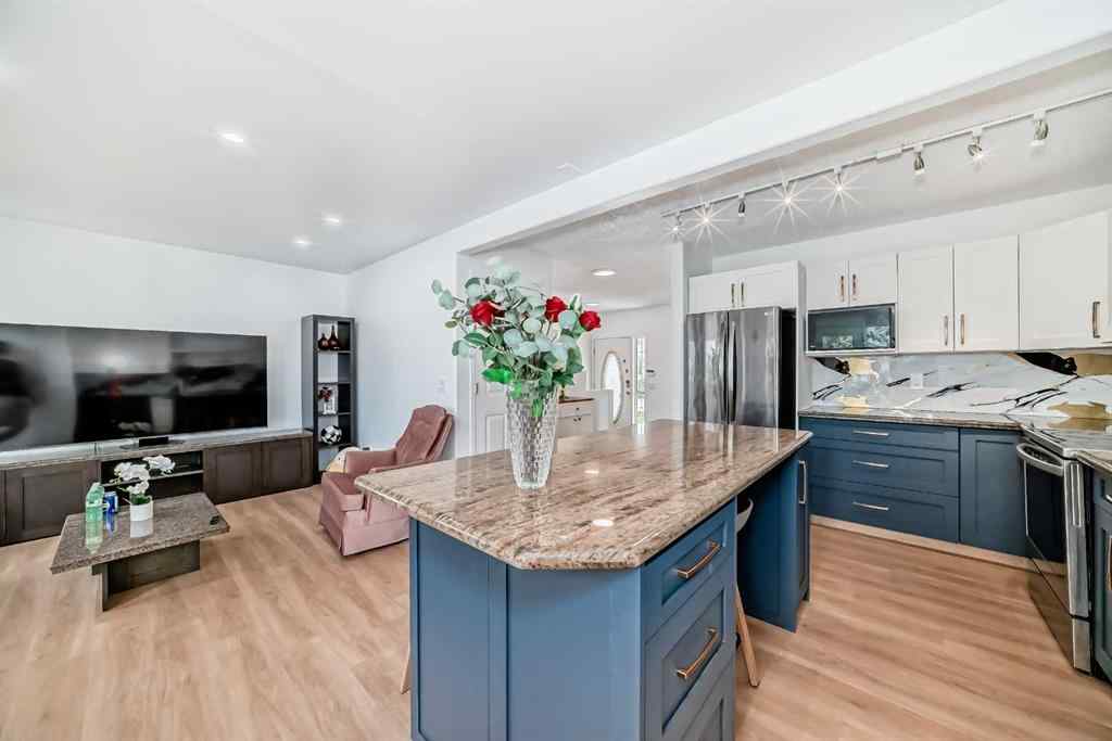 MLS® A2249850 - 262 Covewood Park NE in Coventry Hills Calgary, Residential