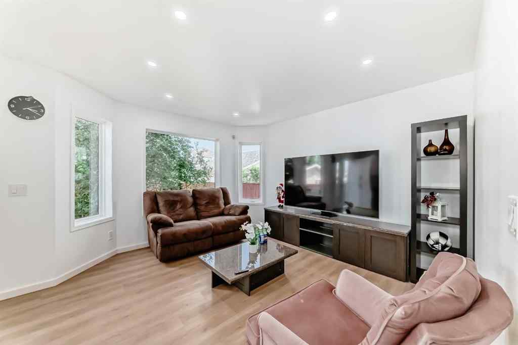 MLS® A2249850 - 262 Covewood Park NE in Coventry Hills Calgary, Residential
