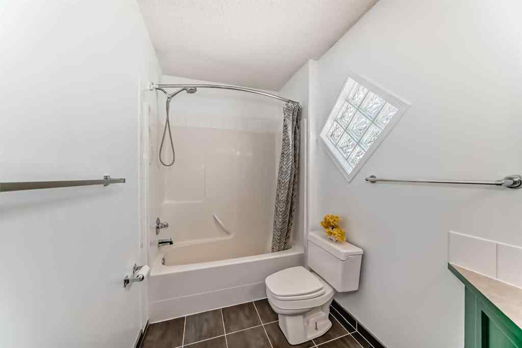 MLS® A2249850 - 262 Covewood Park NE in Coventry Hills Calgary, Residential