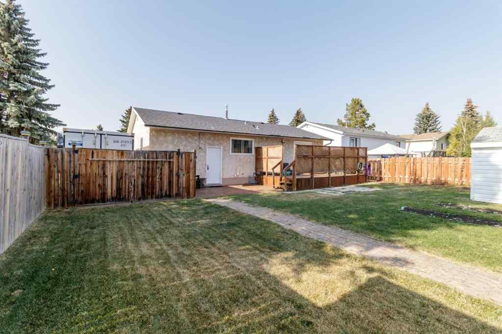 MLS® A2249853 - 49 Sylvan Drive  in Lakeview Heights Sylvan Lake, Residential