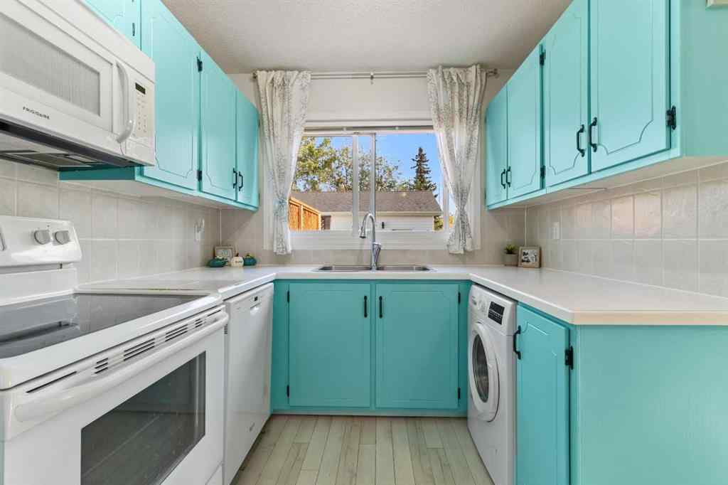 MLS® A2249853 - 49 Sylvan Drive  in Lakeview Heights Sylvan Lake, Residential