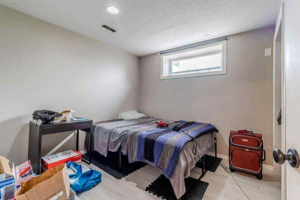 MLS® A2249853 - 49 Sylvan Drive  in Lakeview Heights Sylvan Lake, Residential