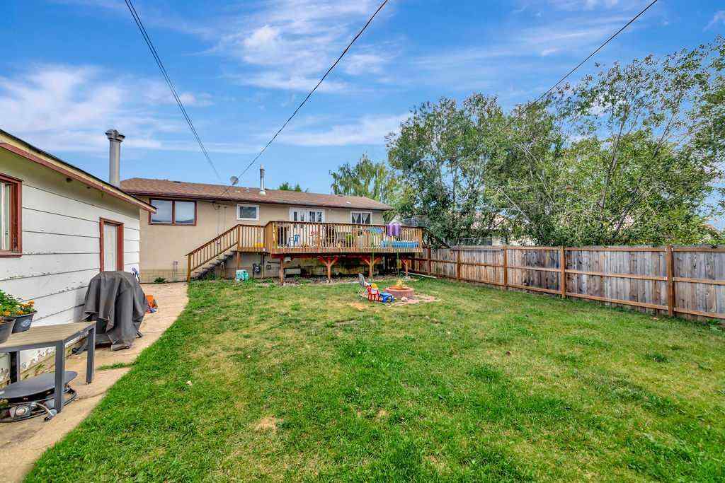 MLS® A2249867 - 5727 45 Street  in West Lloydminster Lloydminster, Residential