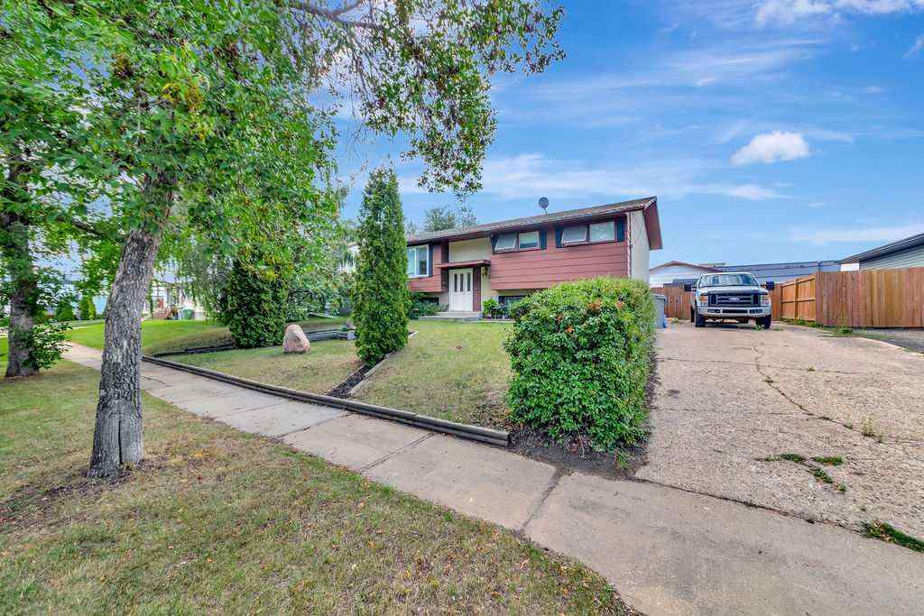 MLS® A2249867 - 5727 45 Street  in West Lloydminster Lloydminster, Residential