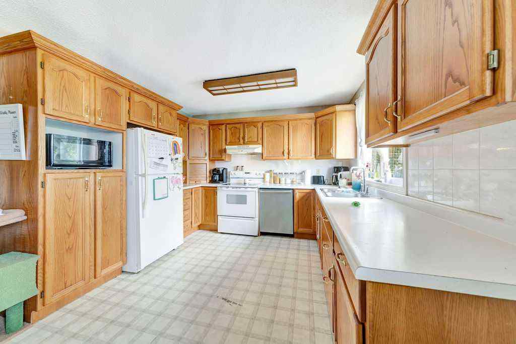 MLS® A2249867 - 5727 45 Street  in West Lloydminster Lloydminster, Residential