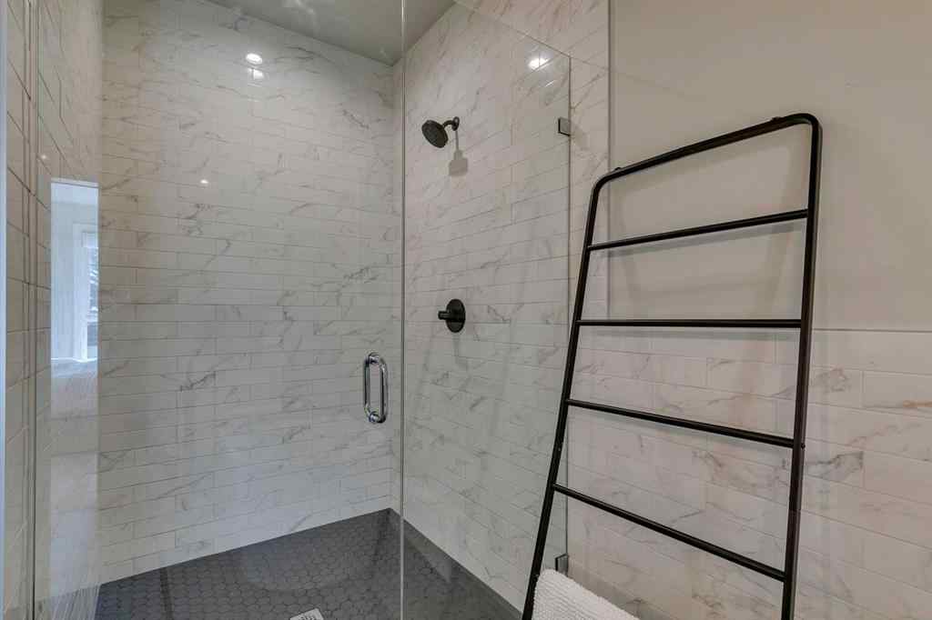 MLS® A2249869 - 618 Burns Avenue SE in Ramsay Calgary, Residential