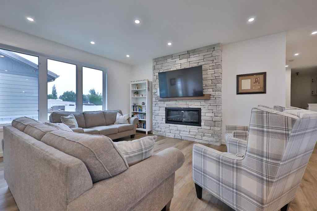 MLS® A2249881 - 246 4A Street  in NONE Stirling, Residential