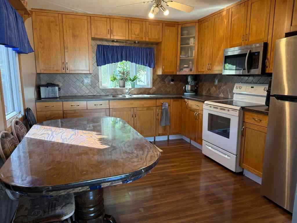 MLS® A2249882 - 113 South Railway Avenue E in NONE Bow Island, Residential