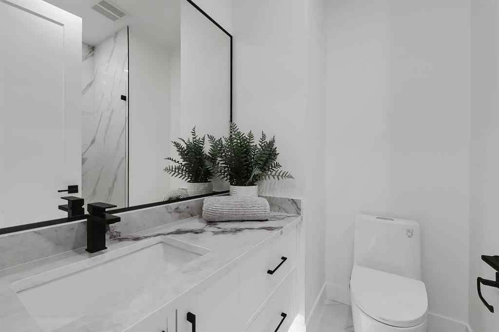 MLS® A2249885 - 2718 5 Avenue NW in West Hillhurst Calgary, Residential