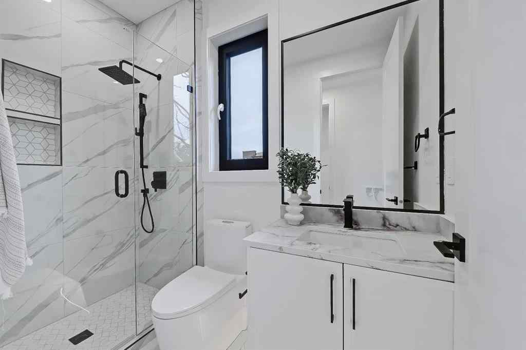 MLS® A2249885 - 2718 5 Avenue NW in West Hillhurst Calgary, Residential
