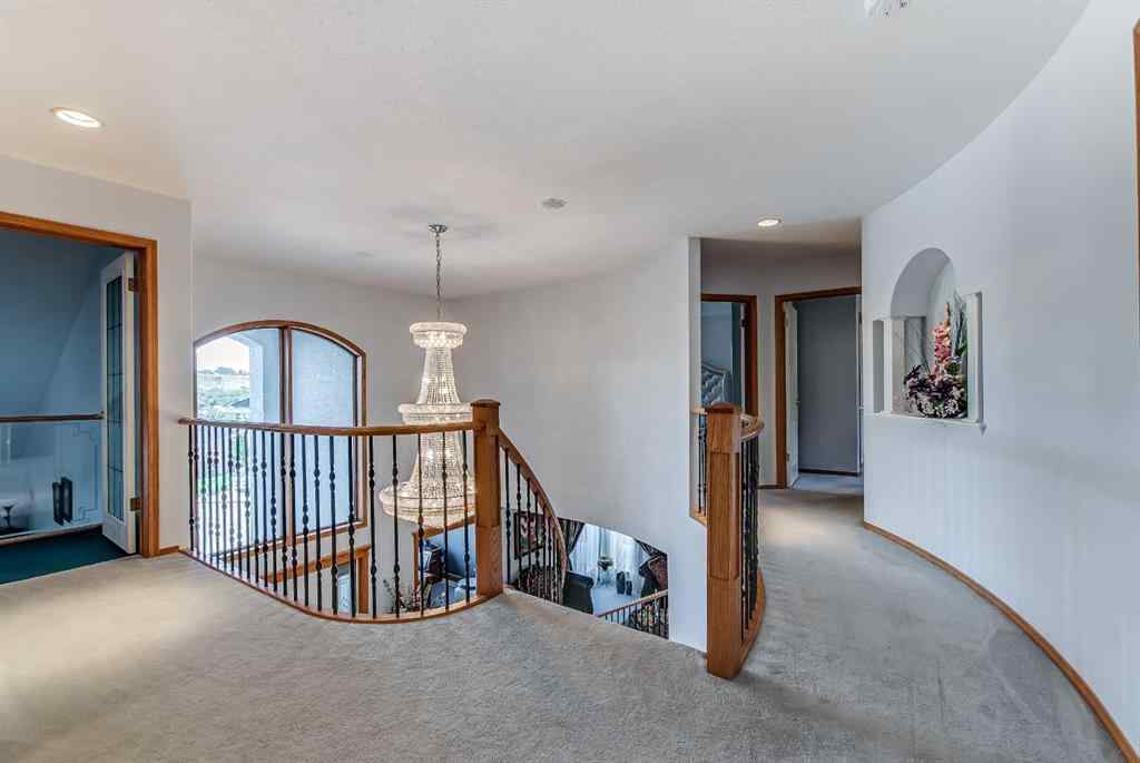 MLS® A2249889 - 23 Chinook Place SW in SW Hill Medicine Hat, Residential