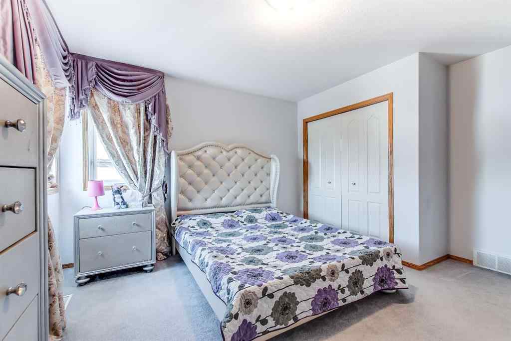 MLS® A2249889 - 23 Chinook Place SW in SW Hill Medicine Hat, Residential