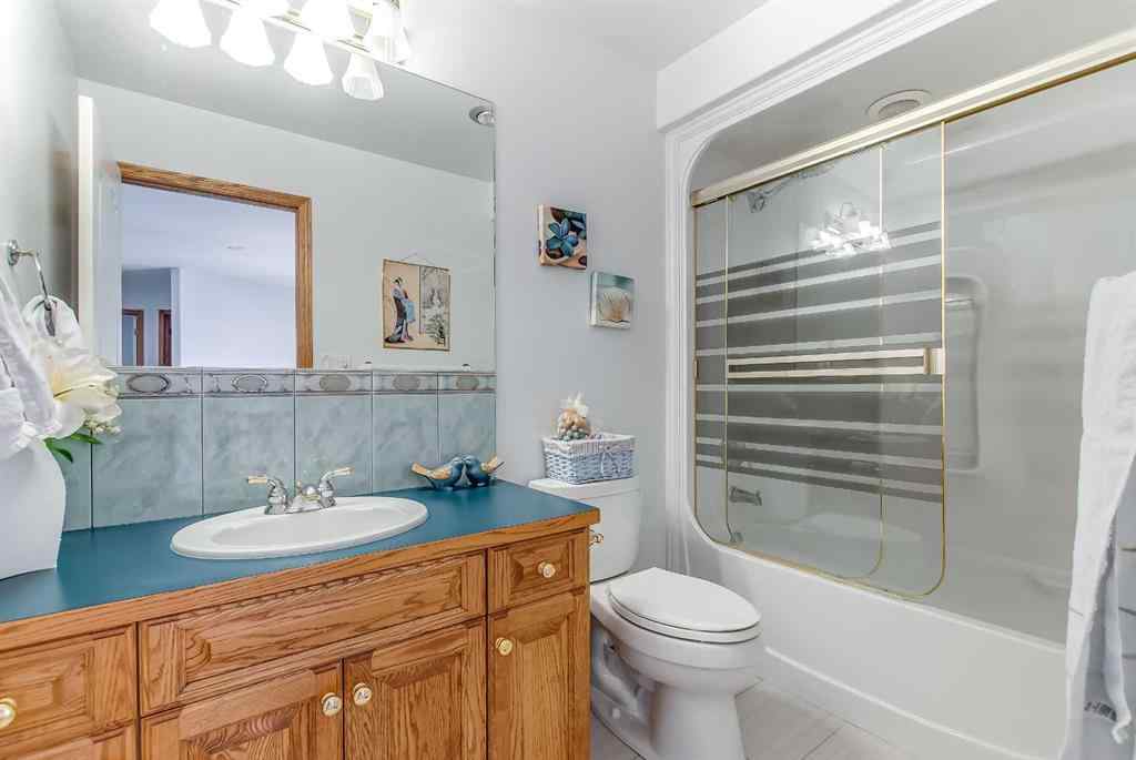 MLS® A2249889 - 23 Chinook Place SW in SW Hill Medicine Hat, Residential