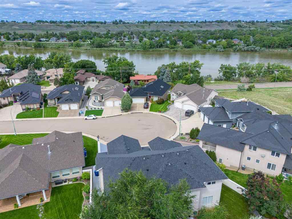 MLS® A2249889 - 23 Chinook Place SW in SW Hill Medicine Hat, Residential
