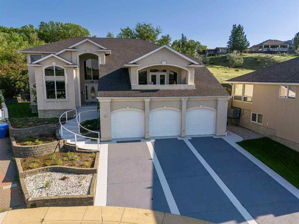 MLS® A2249889 - 23 Chinook Place SW in SW Hill Medicine Hat, Residential