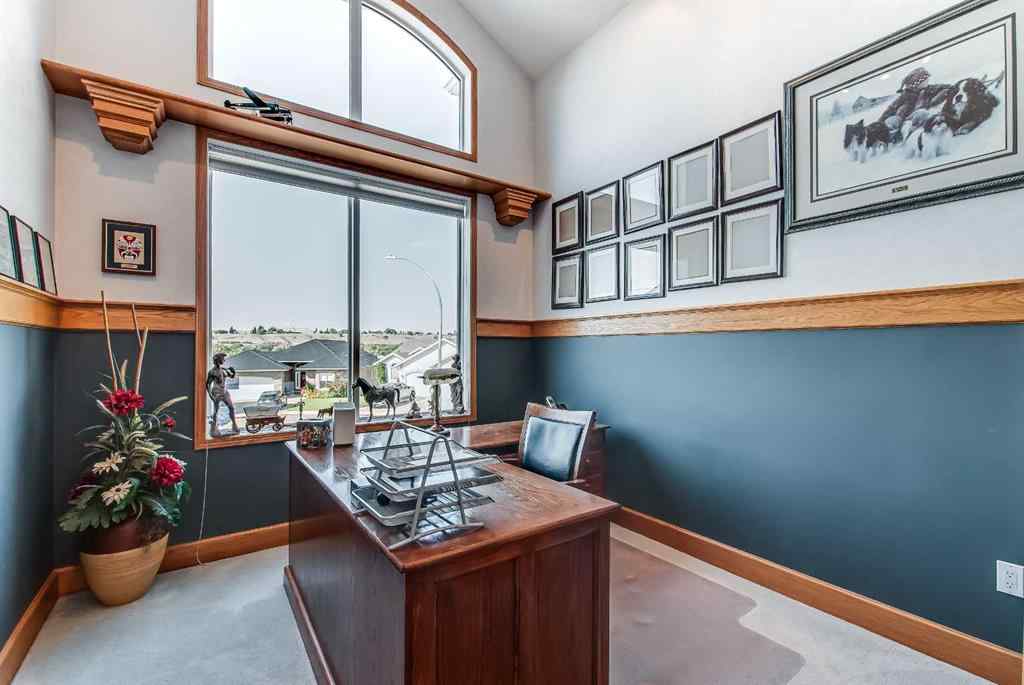 MLS® A2249889 - 23 Chinook Place SW in SW Hill Medicine Hat, Residential